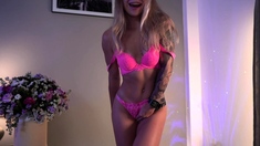 Blonde solo jerking off