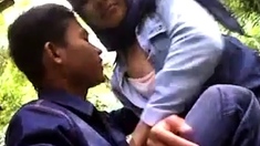 Indonesian- Cewek Jilbab Tudung Ciuman Dan Pamer Susu